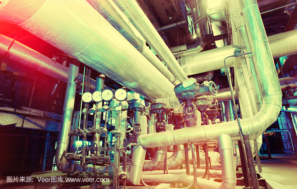 現(xiàn)代工業(yè)發(fā)電廠內(nèi)的設(shè)備、電纜和管道